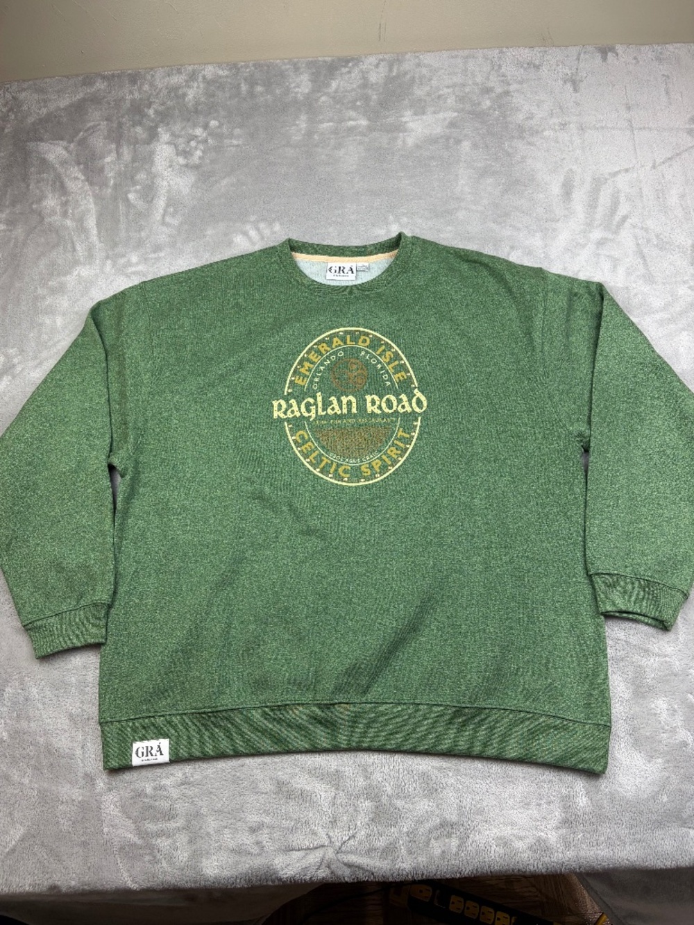 Disney Springs Raglan Road Pullover Sweatshirt Women's XL NEW